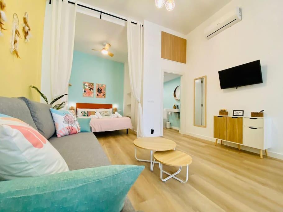 Appartement Beautiful And Charming Loft In Russafa Soho à Valence Extérieur photo